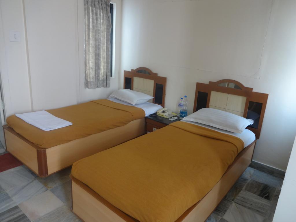 Hotel Vinayak Coimbatore Zimmer foto